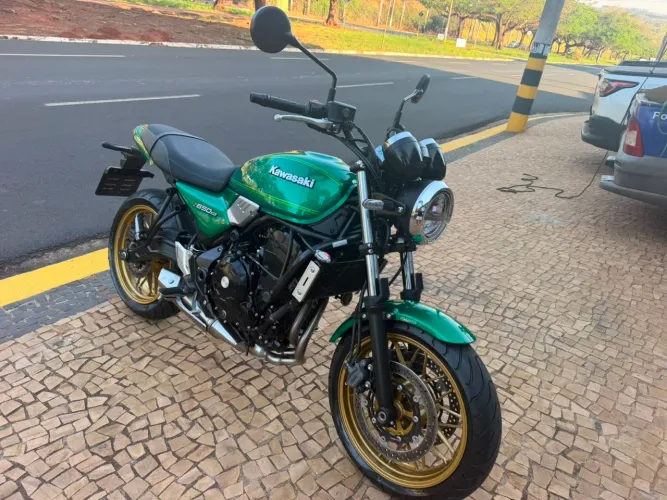 KAWASAKI Z 650 RS