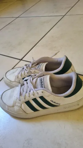 Tênis Adidas branco e verde original 41