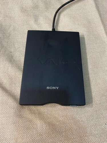 Drive de disquete USB Sony VAIO, modelo VGP-UFD1