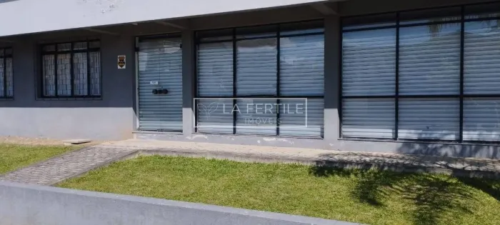 Sala Comercial com 90 m², aluguel de R$ 2.800 + Taxas - Capão da Imbuia, Curitiba (PR)