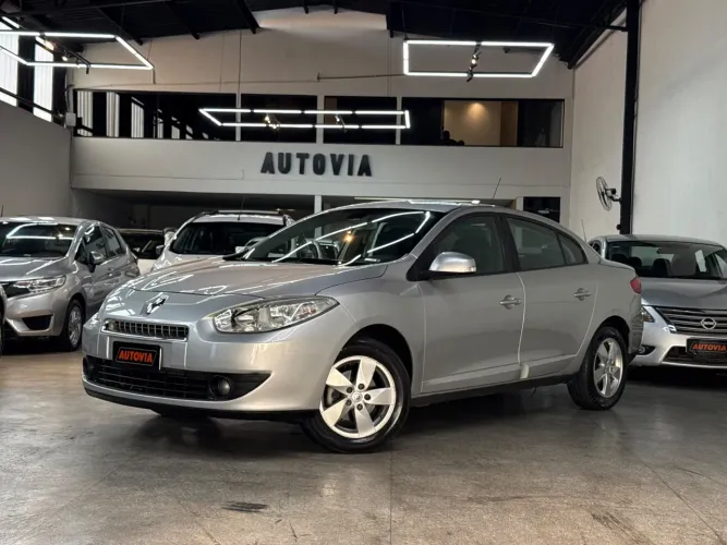 Renault Fluence Sed. Dynamique 2.0 16V Flex Mec. 2013