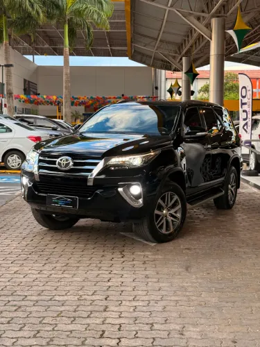 Toyota Hilux SW4 SRX 4X4 2.8 TDI 16V Dies. Aut. 2017