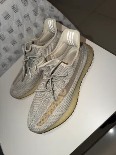 Yeezy 350 v2 Lundmark
