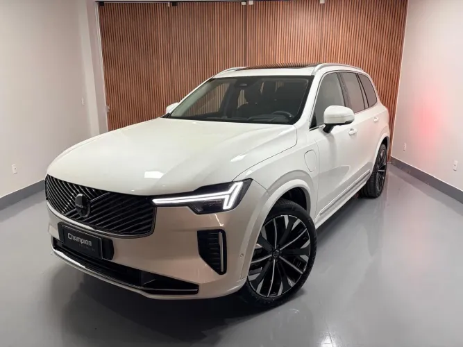 Volvo XC-90 T-8 Ultimate 2.0 AWD (híbrido) 2025
