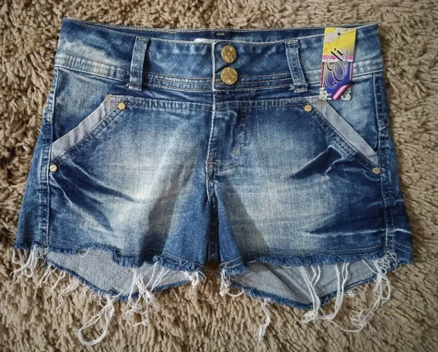 Short jeans