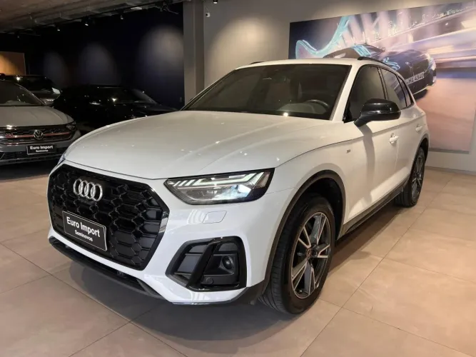Audi Q5 Perf. Black 2.0 TFSIe S.tr. QT (hib.) 2024