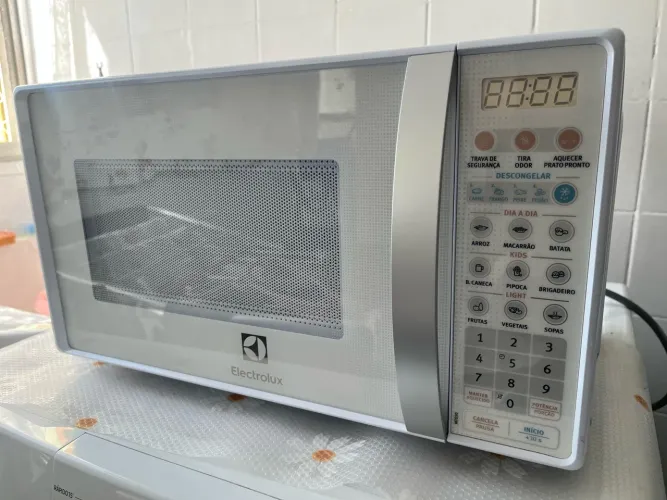 Micro-ondas Electrolux 20L