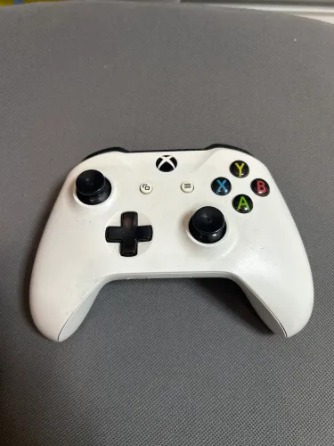 Controle Xbox Branco Usado | Alguns Detalhes de Funcionamento
