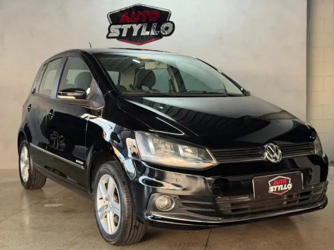 Volkswagen Fox 1.6 MSI Highline 16V Flex 4P Manual. 2015