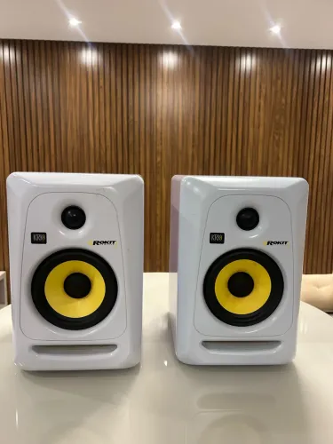 Krk Rokit 5