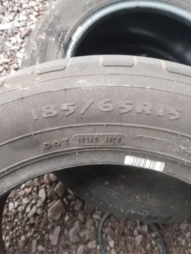 2 pneus 15 pra negócio