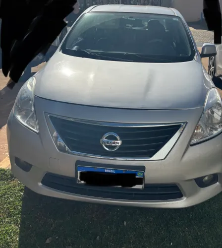 Nissan Versa SL 1.6 16V Flex Fuel 4P Mec. 2014