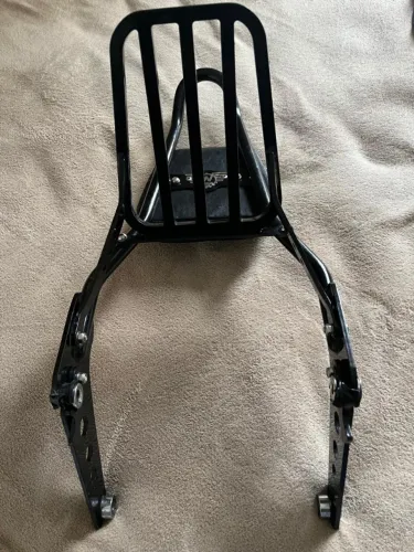 Sissy bar