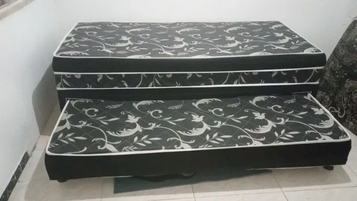Vendo Cama de Solteiro Dupla