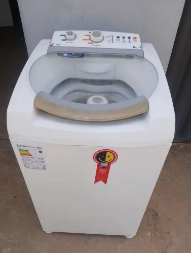 Vendo máquina de lavar Brastemp 8k conservado 6 meses de garantia
