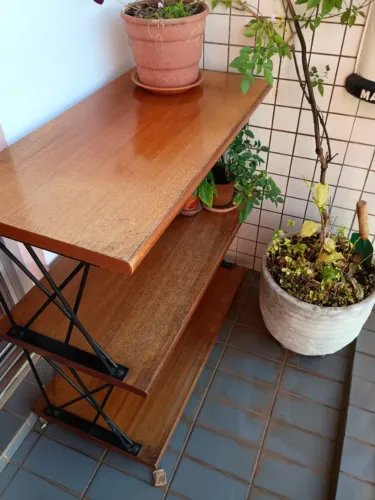 Estante de sala