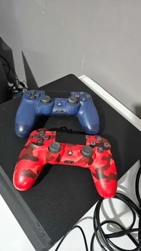 PS4 Slim 1TB Desbloqueado - Lotado de Jogos