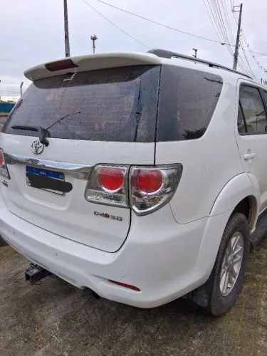 Toyota Hilux SW4 SRV D4-d 4X4 3.0 TDI Dies. AUT 2015