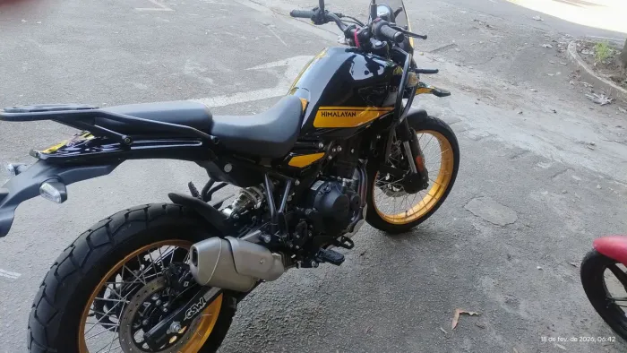 Royal 450..hymalaia com 2500km, pneus sem câmera é a top de linha.