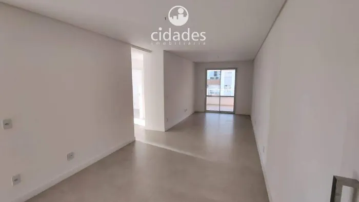 Apartamento de 3 dormitórios, sendo 1 suíte. Localização privilegiada!