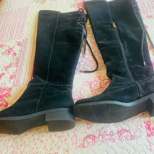 SAPATOS E BOTAS Á VENDA!
