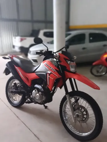 Honda Bros único dono, troca e financia em até 48x 