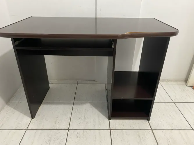 Mesa para Computador/Escritório com Bandeja para Teclado