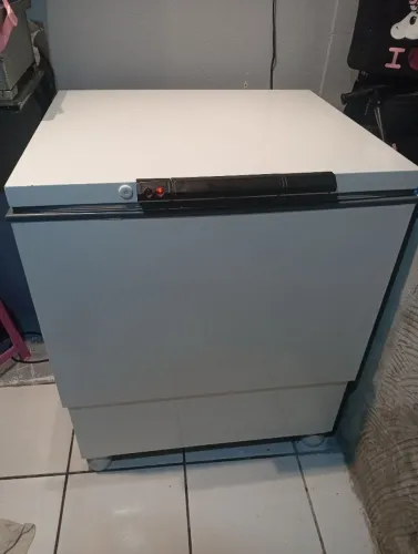 Vendo freezer 