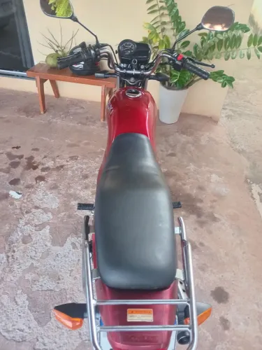 Vende-se uma moto 