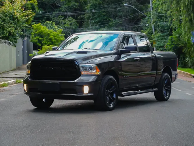 Ram Classic R/T 5.7 CD V8 4X4 Aut. 2022