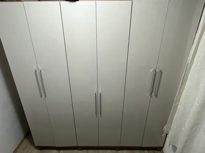 Guarda roupa casal 6 portas semi novo