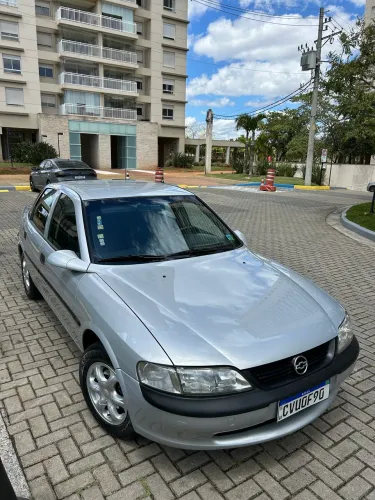 Chevrolet Vectra GL 2.2 / 2.0 MPFI 1998