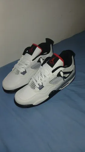 Air Jordan 4