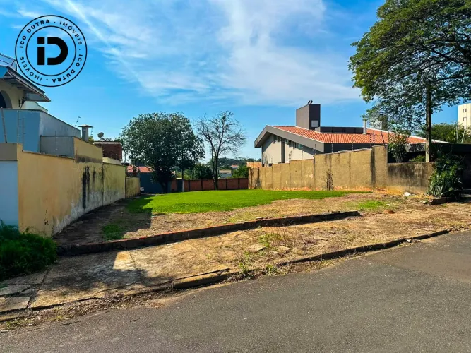 Terreno à venda no bairro Parque Santa Cecília - Piracicaba/SP