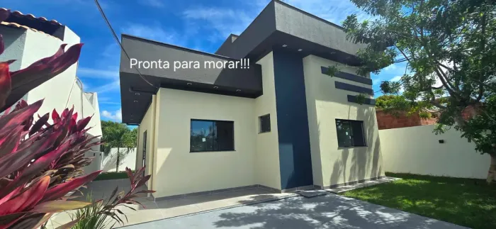 Casa pronta para morar! Condomínio fechado Ecoville. 3 qts, 2 suítes. Financiamento banco.