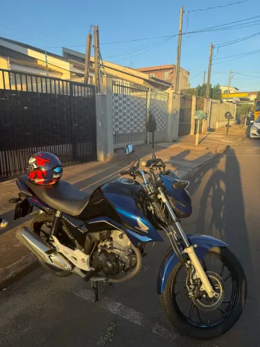 Titan 2024 único dono