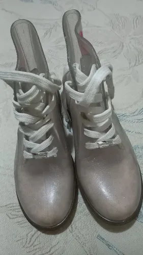 Bota tipo galocha molequinha 34