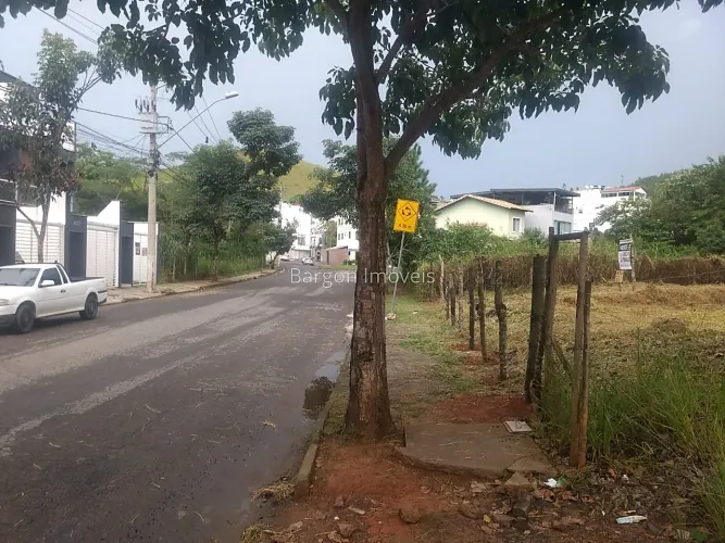 Lote com 683m² a venda no Bairro Recanto da Mata em Juiz de Fora MG