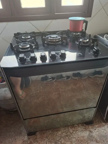 Vende- se fogão de 05 bocas