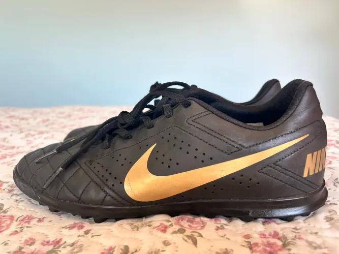 Chuteira Nike Beco 2 Society