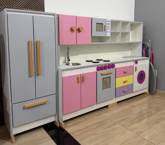 Vendo linda cozinha infantil de MDF 