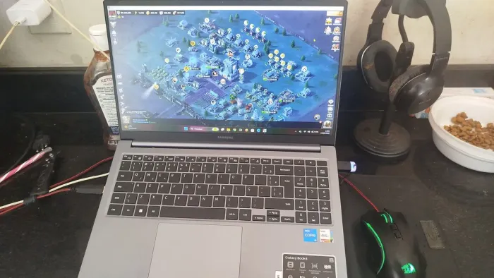 Galaxy Book 4 semi-novo
