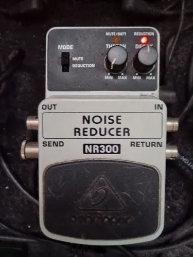 Pedal Behringer Noise Reducer NR300