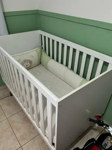 Berço infantil em excelente estado