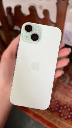 IPhone 15 ? 128 GB ? verde claro