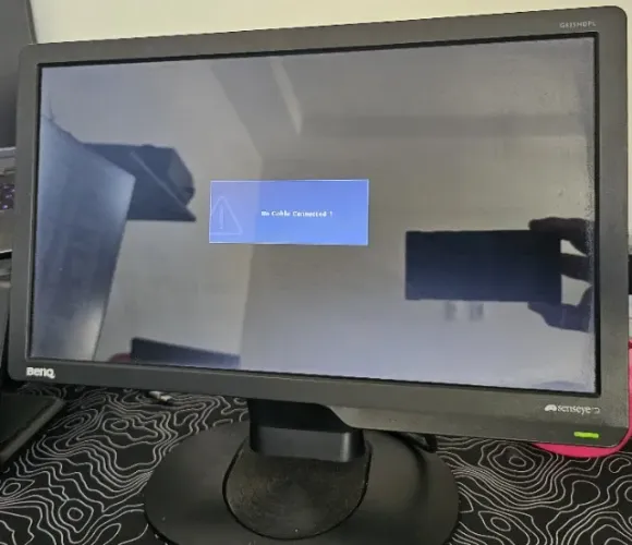 Monitor BenQ 15.6" HD (Modelo ET-0024-TA)