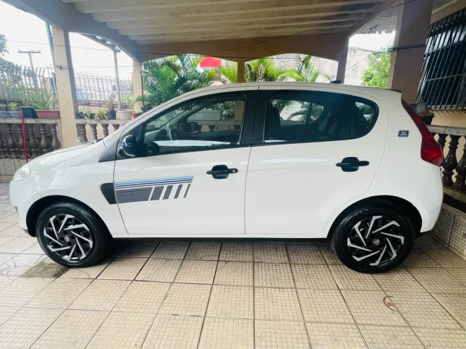 Fiat Palio Essence Dualogic 1.6 Flex 16V 5P 2015