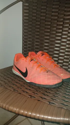 Chuteira Nike beco
