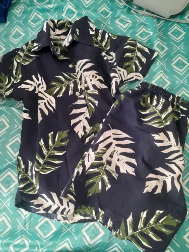 Conjunto de roupa infantil