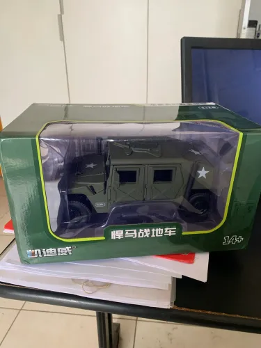 Miniatura Hummer Humvee 1:18 Diecast novo